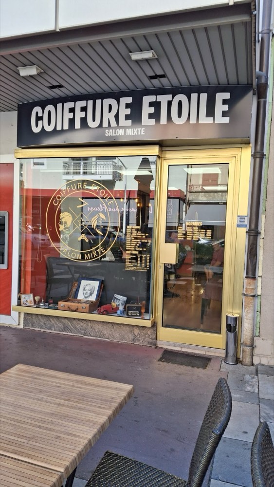Façade de Coiffure Étoile à Cluses
